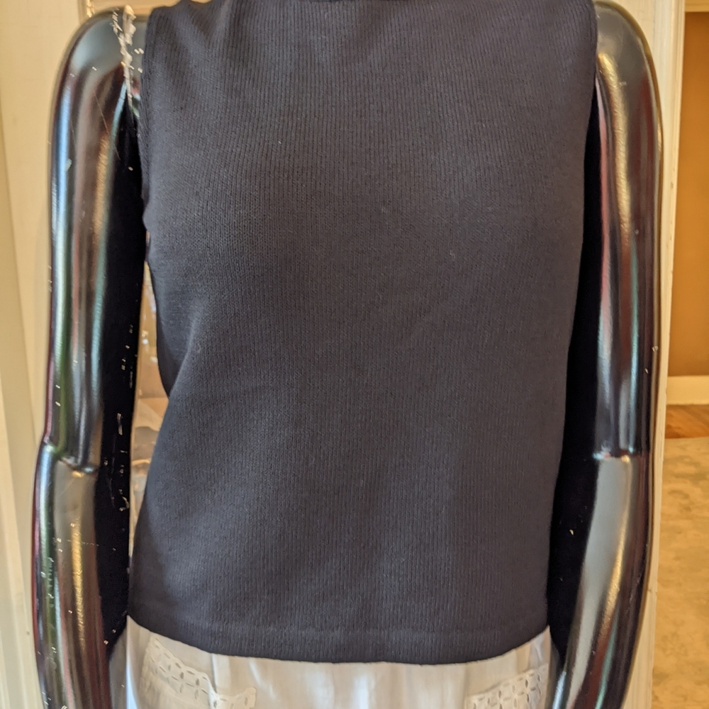 Beautiful St John Sport sweater set - Picture 11 of 16
